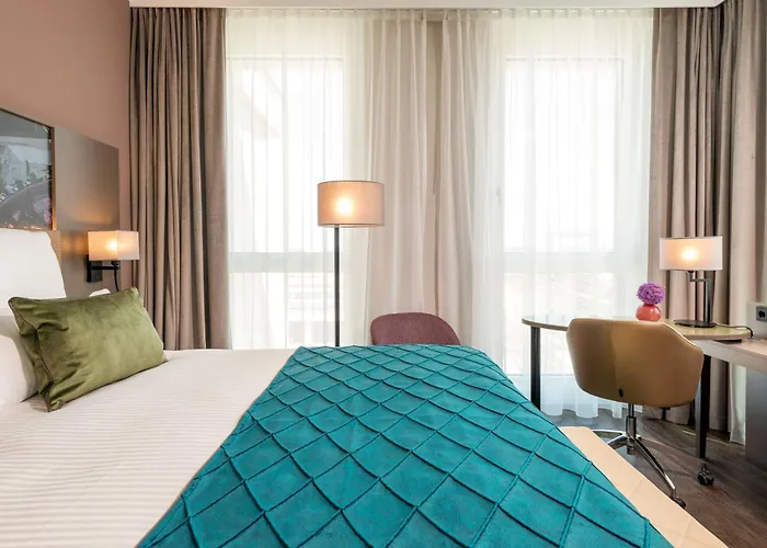 Hotel Leonardo Royal 4*