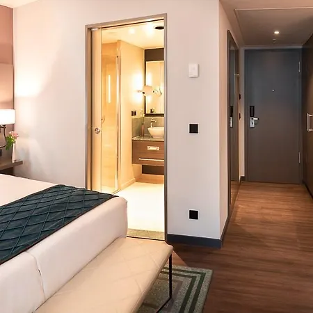 Leonardo Royal 4*