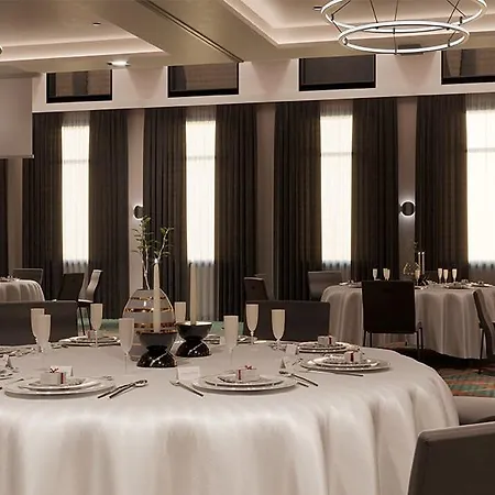 Hotel Leonardo Royal 4*