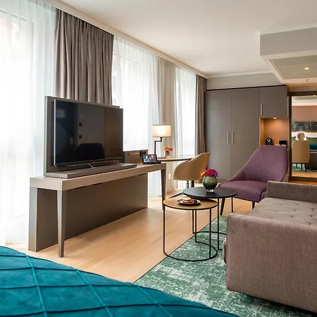 Hotel Leonardo Royal 4*