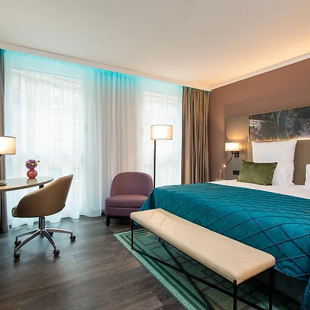 Hotel Leonardo Royal 4*