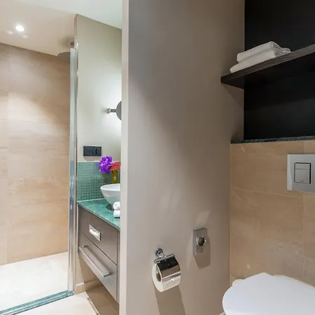 Отель Leonardo Royal