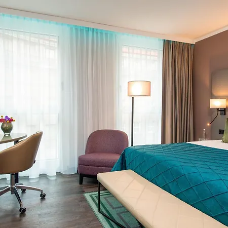 Leonardo Royal Отель 4*