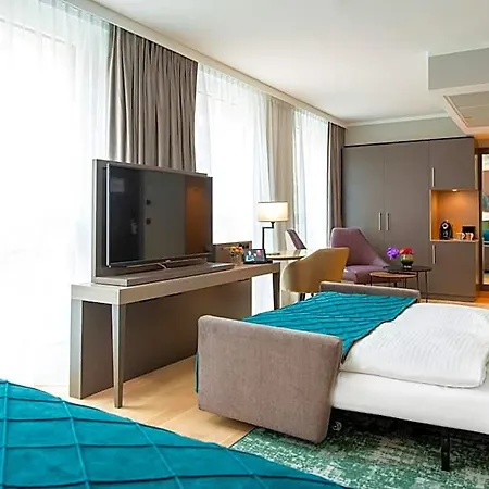 Hotel Leonardo Royal 4*
