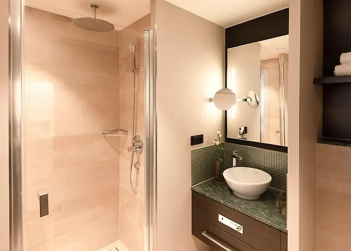 Leonardo Royal Ξενοδοχείο 4*